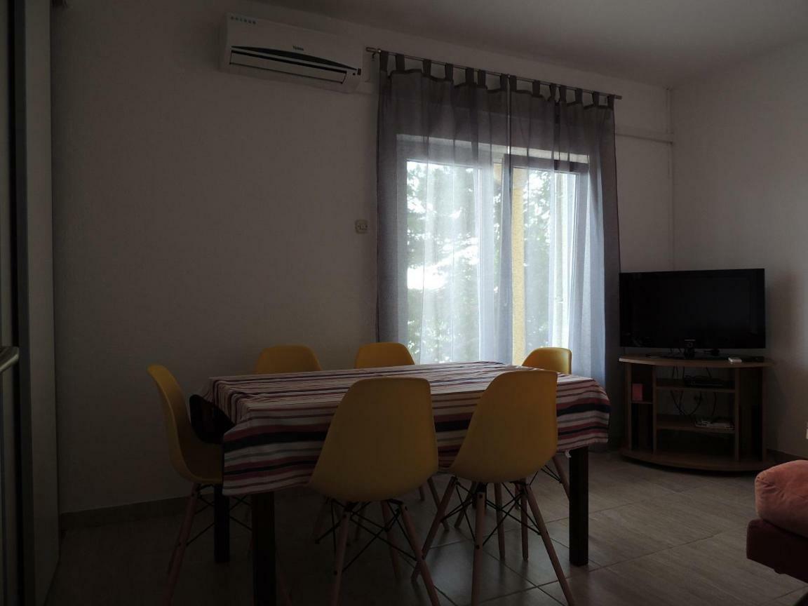 Apartman Tea Карлобаг Екстериор снимка