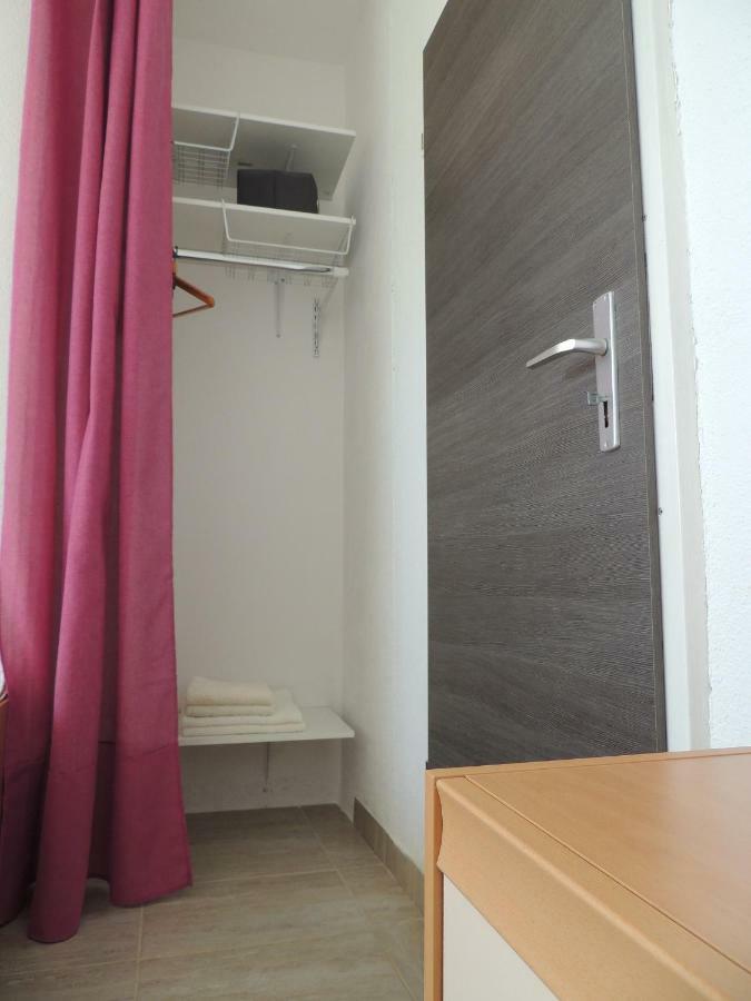 Apartman Tea Карлобаг Екстериор снимка