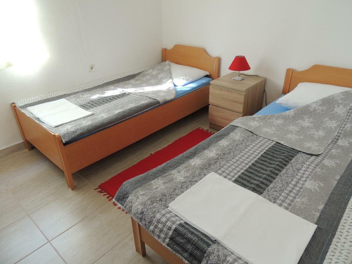 Apartman Tea Карлобаг Екстериор снимка